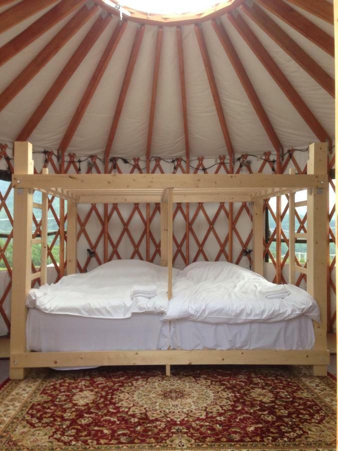 Hotel The Yurts At Margo'S Garden, Kiroro à Akaigawa Extérieur photo